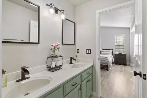 Bath - 2767 Shilo Dr, Placerville, CA 95667 photo 2 of 3