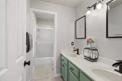 Bath - 2767 Shilo Dr, Placerville, CA 95667 photo 1 of 3