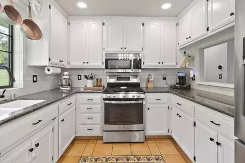 Kitchen - 2767 Shilo Dr, Placerville, CA 95667 photo 1 of 6