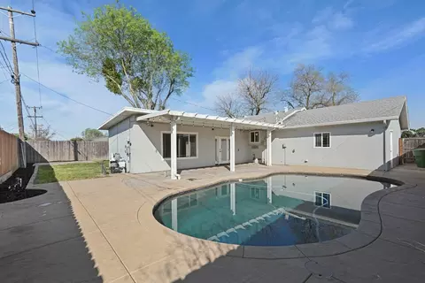 Other - 916 6th St, Ripon, CA 95366 photo 4 of 6
