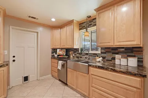 Kitchen - 916 6th St, Ripon, CA 95366 photo 3 of 4