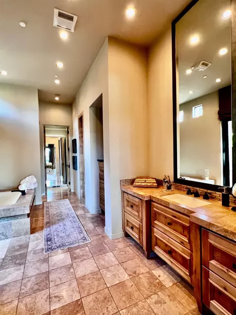 Bath - 7443 River Nine Dr, Modesto, CA 95356 photo 2 of 6