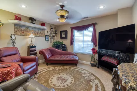 Living - 1712 Newhampton Way, Modesto, CA 95355 photo 4 of 5