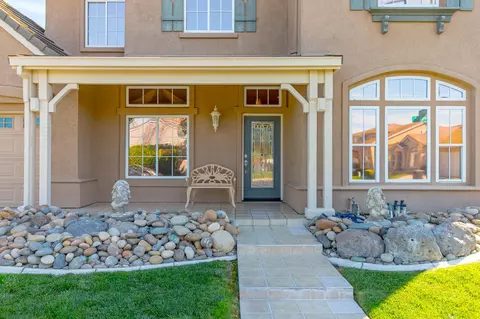Exterior - 1712 Newhampton Way, Modesto, CA 95355 photo 3 of 5