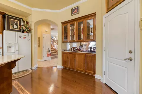 Entry Way - 1712 Newhampton Way, Modesto, CA 95355 photo 2 of 7