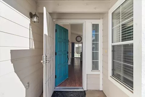Entry Way - 3805 Ellenboro Ave, Modesto, CA 95357 photo 1 of 5