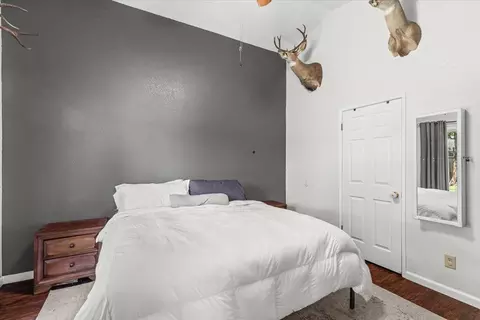 Bedroom - 3805 Ellenboro Ave, Modesto, CA 95357 photo 4 of 5