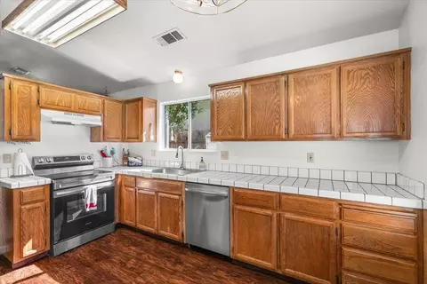 Kitchen - 3805 Ellenboro Ave, Modesto, CA 95357 photo 3 of 5