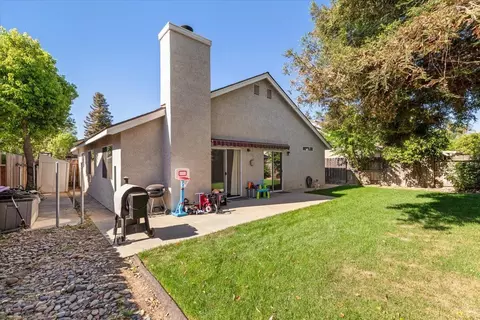 Exterior - 3805 Ellenboro Ave, Modesto, CA 95357 photo 7 of 10