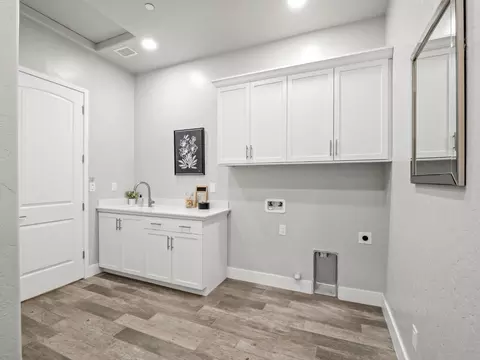 Other - 1734 N Park Ave, Clovis, CA 93619 photo 6 of 10