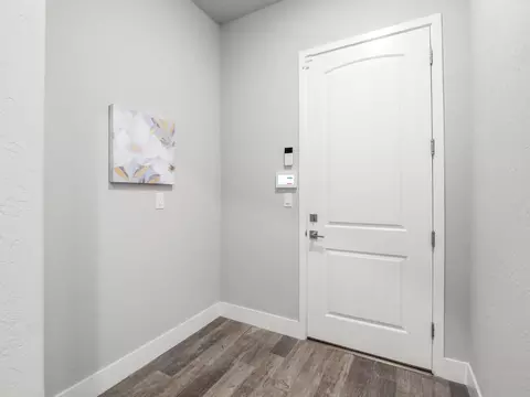 Entry Way - 1734 N Park Ave, Clovis, CA 93619 photo 6 of 11
