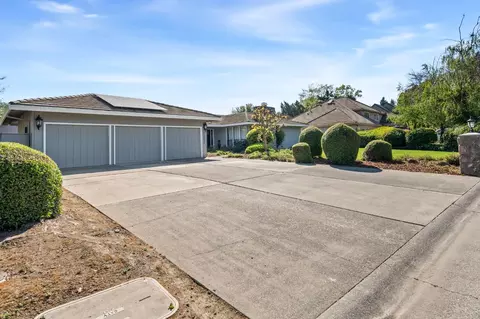 Exterior - 27033 El Macero Dr, El Macero, CA 95618 photo 2 of 10