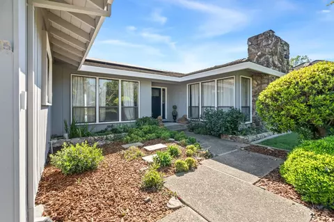 Exterior - 27033 El Macero Dr, El Macero, CA 95618 photo 5 of 10