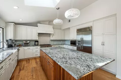 Kitchen - 27033 El Macero Dr, El Macero, CA 95618 photo 1 of 3