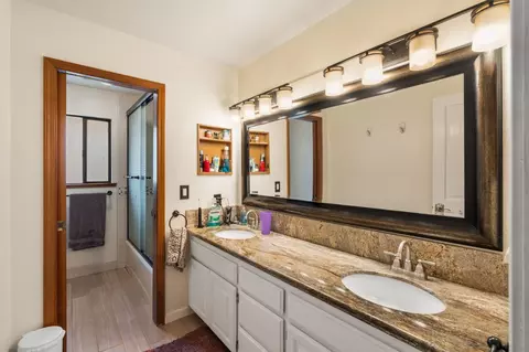 Bath - 27033 El Macero Dr, El Macero, CA 95618 photo 3 of 5