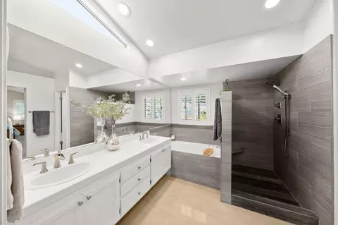 Bath - 5820 Devon Dr, Rocklin, CA 95765 photo 6 of 7