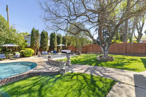 Exterior - 2032 Mission Ave, Carmichael, CA 95608 photo 13 of 16