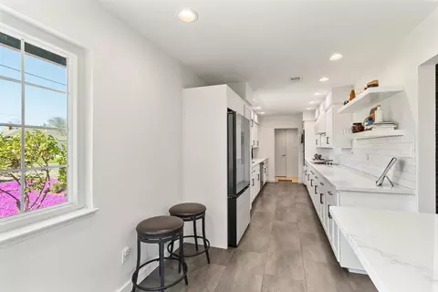 Entry Way - 2032 Mission Ave, Carmichael, CA 95608 photo 2 of 3