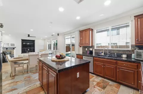 Kitchen - 3417 Hillglen Ave, Modesto, CA 95355 photo 3 of 3