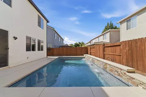 Exterior - 3417 Hillglen Ave, Modesto, CA 95355 photo 10 of 15