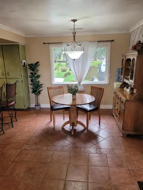 Dining - 3091 Sand Ridge Rd, Placerville, CA 95667 photo 2 of 4