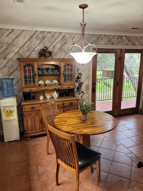 Dining - 3091 Sand Ridge Rd, Placerville, CA 95667 photo 3 of 4