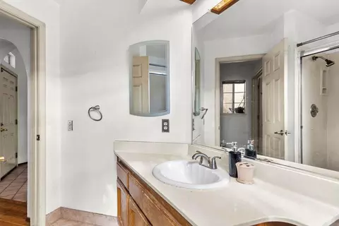 Bath - 50 S Hickory Ave, Tracy, CA 95376 photo 2 of 7
