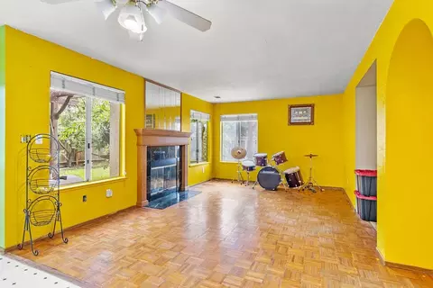 Living - 50 S Hickory Ave, Tracy, CA 95376 photo 2 of 4