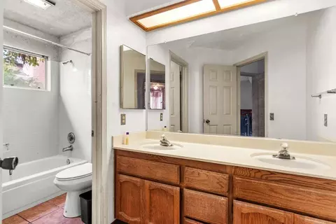 Bath - 50 S Hickory Ave, Tracy, CA 95376 photo 7 of 7