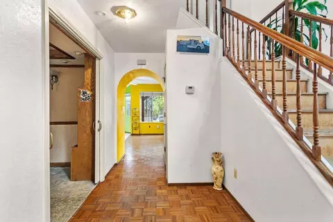 Entry Way - 50 S Hickory Ave, Tracy, CA 95376 photo 3 of 4