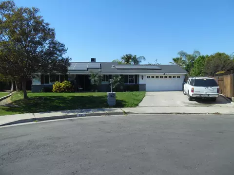 905 Charter Oaks Ct, Bakersfield, CA 93309