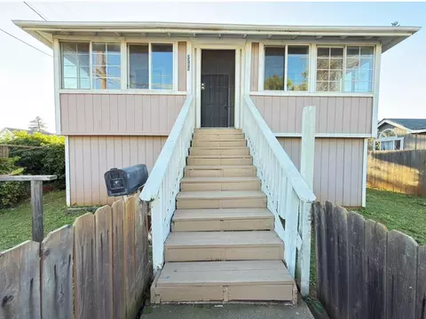 3284 Myers St, Oroville, CA 95966