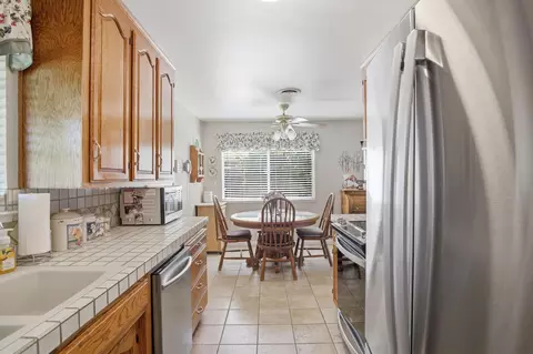 Kitchen - 647 Ward Ave, Patterson, CA 95363 photo 1 of 3