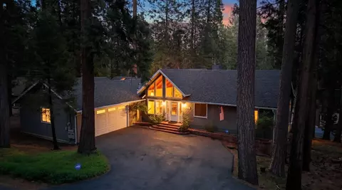2602 Linnet Ln, Arnold, CA 95223