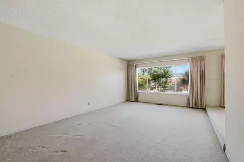 Living - 6319 Saint James Dr, Carmichael, CA 95608 photo 7 of 17