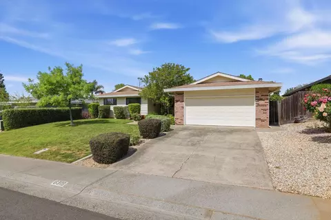 Exterior - 6319 Saint James Dr, Carmichael, CA 95608 photo 2 of 13