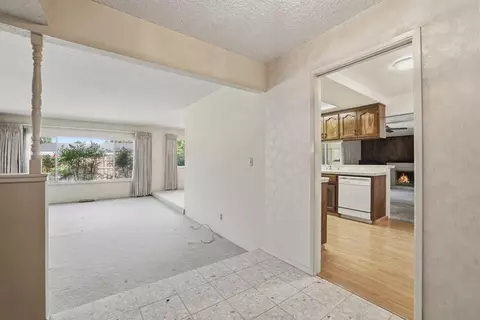 Living - 6319 Saint James Dr, Carmichael, CA 95608 photo 11 of 17
