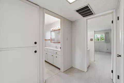 Entry Way - 6319 Saint James Dr, Carmichael, CA 95608 photo 3 of 3