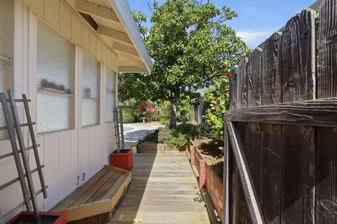 Exterior - 6319 Saint James Dr, Carmichael, CA 95608 photo 12 of 13