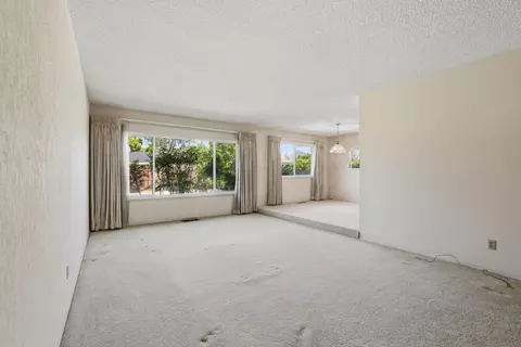 Living - 6319 Saint James Dr, Carmichael, CA 95608 photo 5 of 17
