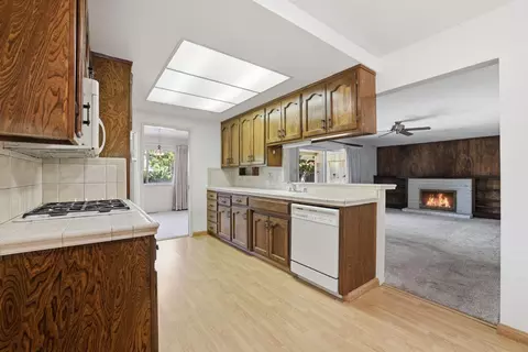 Kitchen - 6319 Saint James Dr, Carmichael, CA 95608 photo 6 of 6