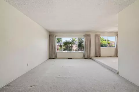 Living - 6319 Saint James Dr, Carmichael, CA 95608 photo 6 of 17