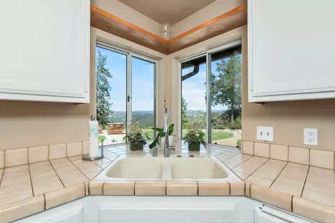Kitchen - 3472 See View Ct, Rescue, CA 95672 photo 2 of 3