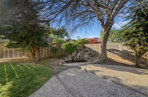 Exterior - 1509 Maplehill Rd, Modesto, CA 95350 photo 6 of 9