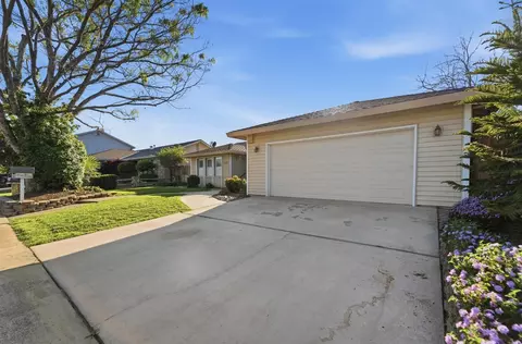 Exterior - 1509 Maplehill Rd, Modesto, CA 95350 photo 2 of 9