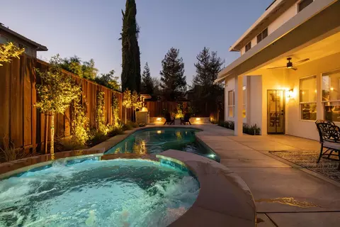 Exterior - 637 Rebekah Ct, Ripon, CA 95366 photo 11 of 16