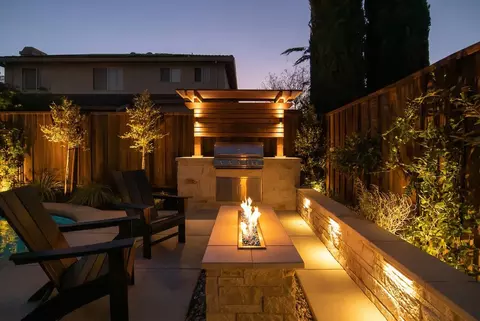 Exterior - 637 Rebekah Ct, Ripon, CA 95366 photo 12 of 16