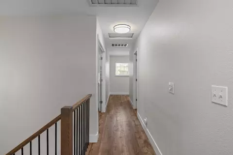 Entry Way - 637 Rebekah Ct, Ripon, CA 95366 photo 7 of 11