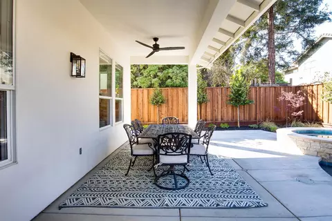 Exterior - 637 Rebekah Ct, Ripon, CA 95366 photo 6 of 16