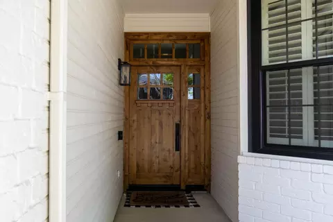 Entry Way - 637 Rebekah Ct, Ripon, CA 95366 photo 1 of 11